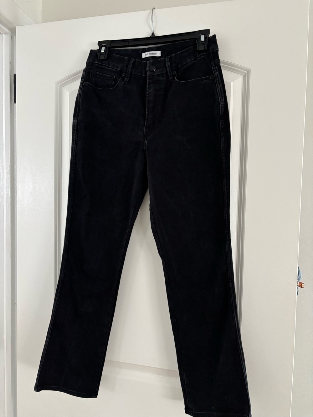 Good American Black Straight-Leg High-Rise Jeans